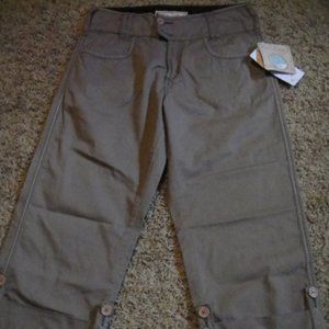 NWT Aventura 100% Cotton Capri Size 2 Taupe